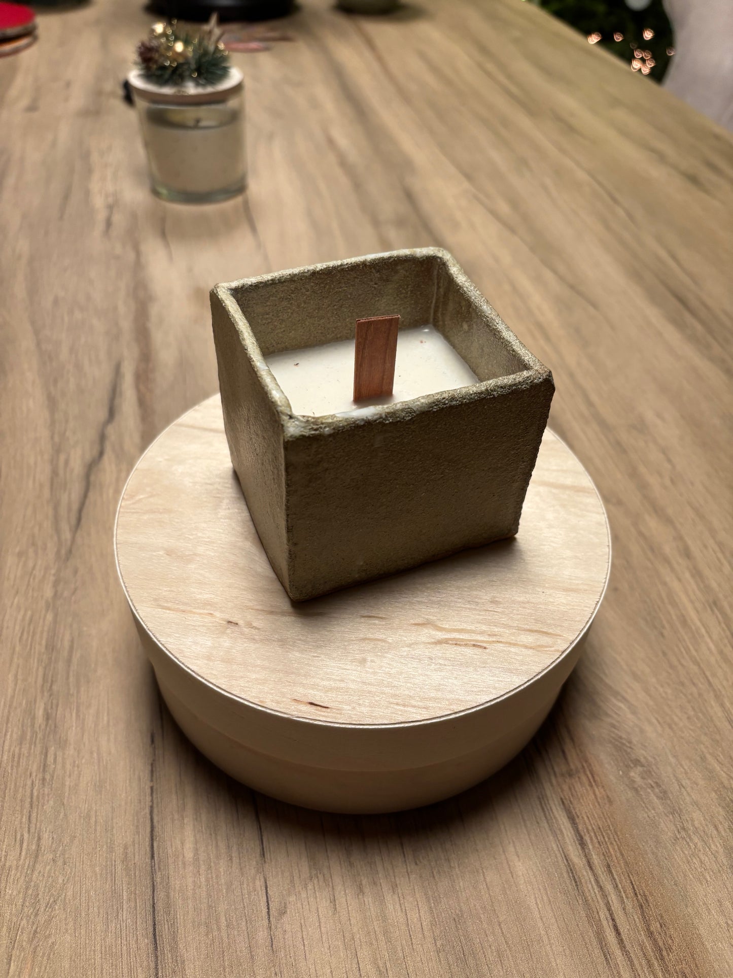 Bougie parfumée carrée léopard - Jasmin