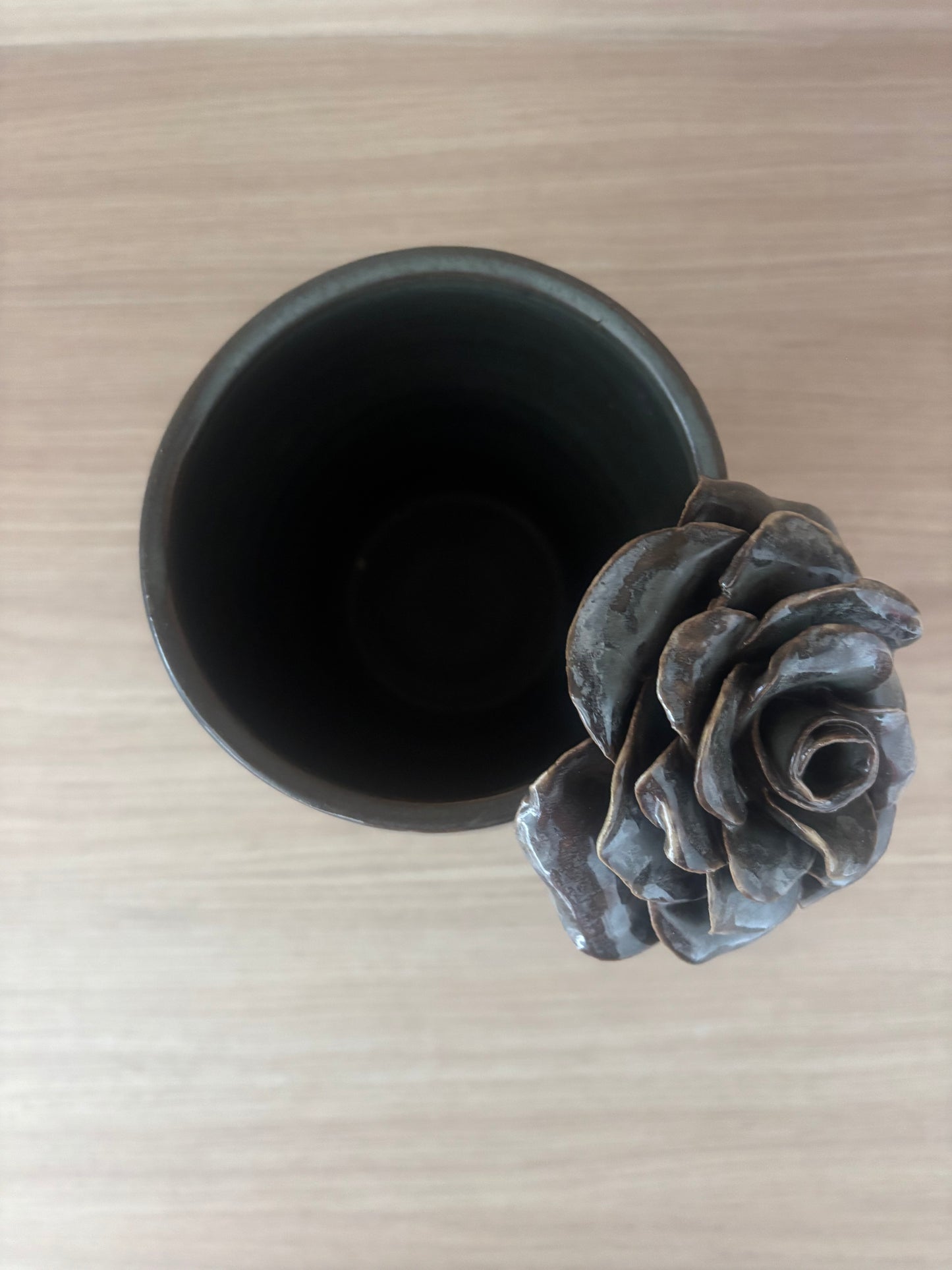 Pot long fleuri