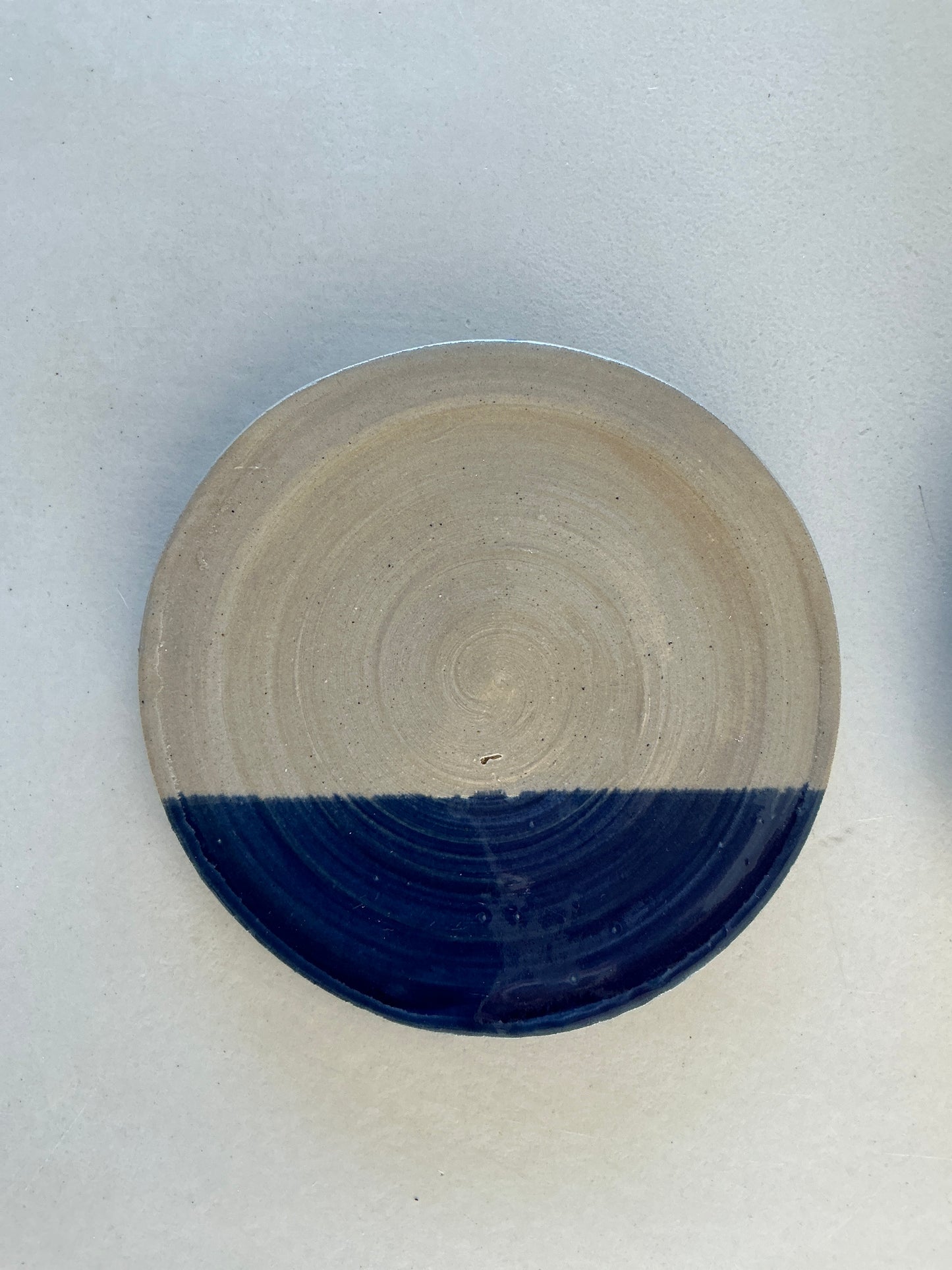 Assiettes asymétriques - Céramiques faits main